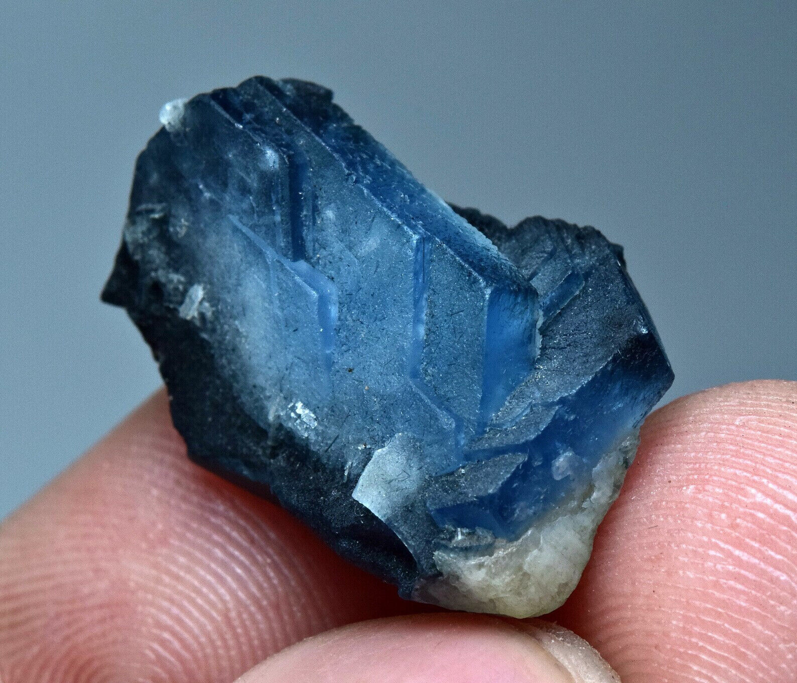 13 Carat Very Unuique Unusual Bi Vorobyevite Beryl Rosterite Crystal w/Feldspar
