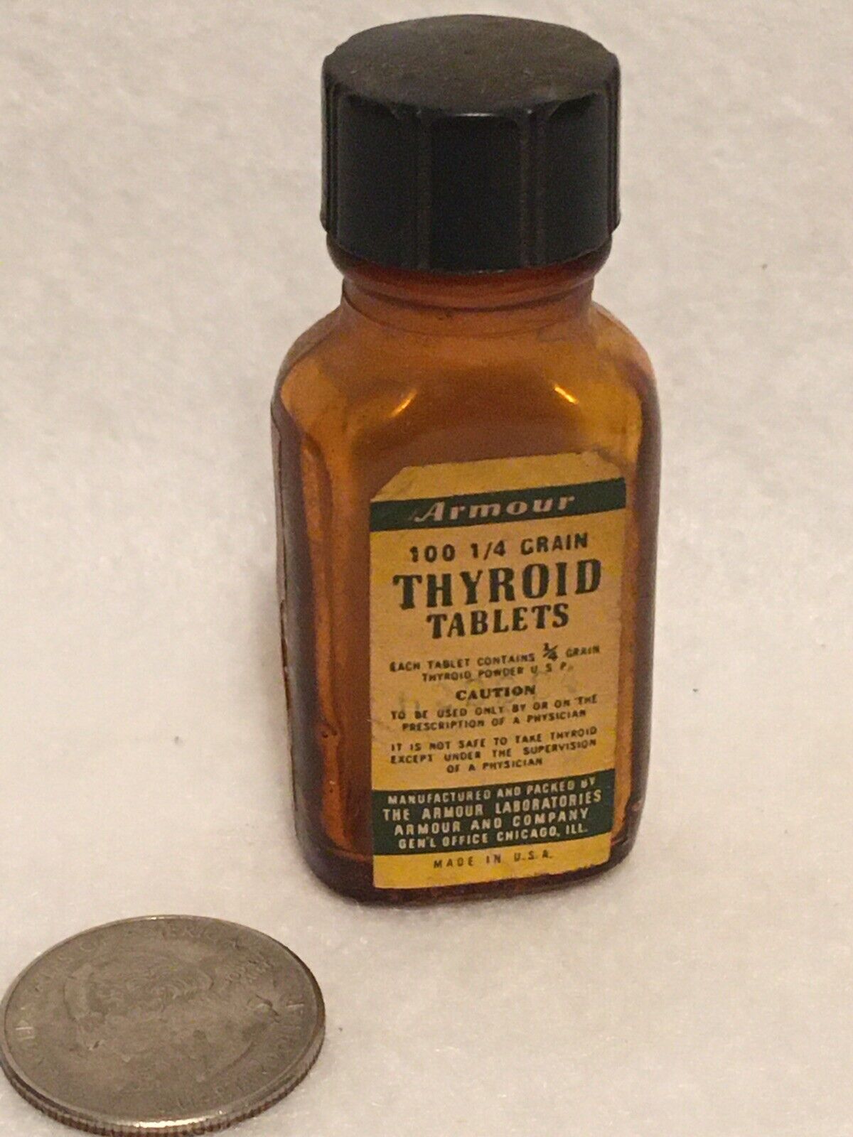 VINTAGE MEDICINE BOTTLE Armour And Company Chicago Illinois Thyroid Rare