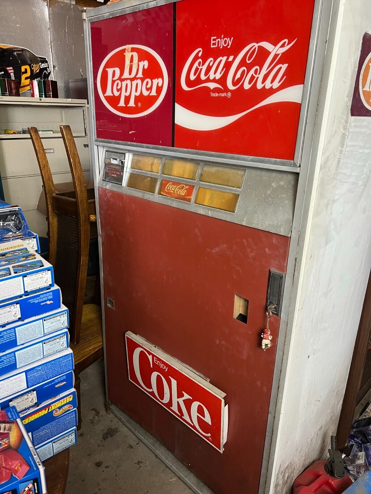 vintage coke machine Vendo model V 348 / 198-6 (WORKS)