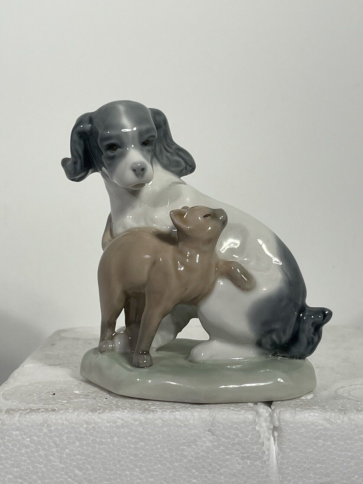 NAO by Lladro Porcelain Figurine Dog and Cat in Harmony 1987 #1048 SEE INFO