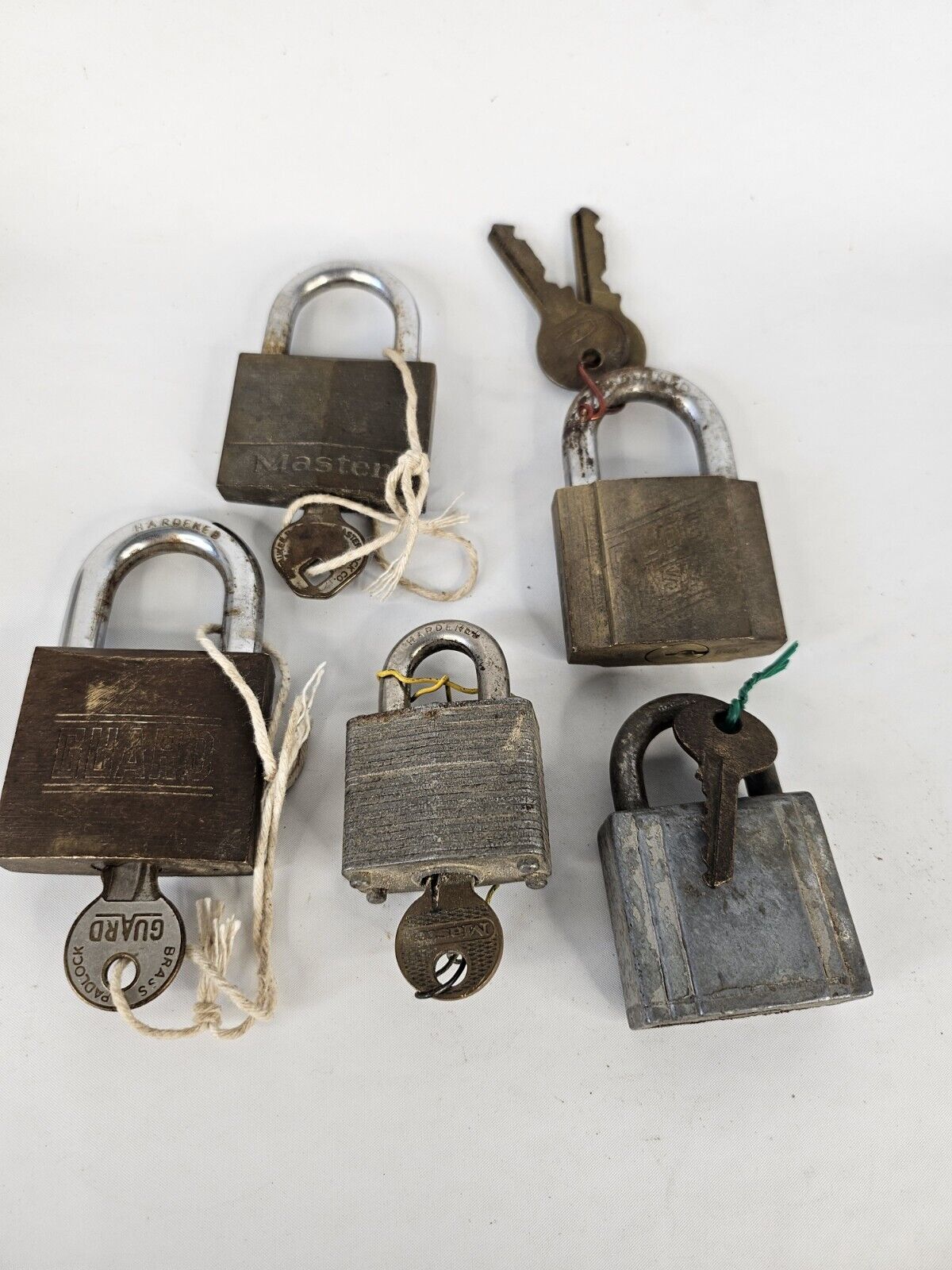 5 Vintage Padlocks with Keys GUARD, MASTER, CORBIN, GLOBE MASTER