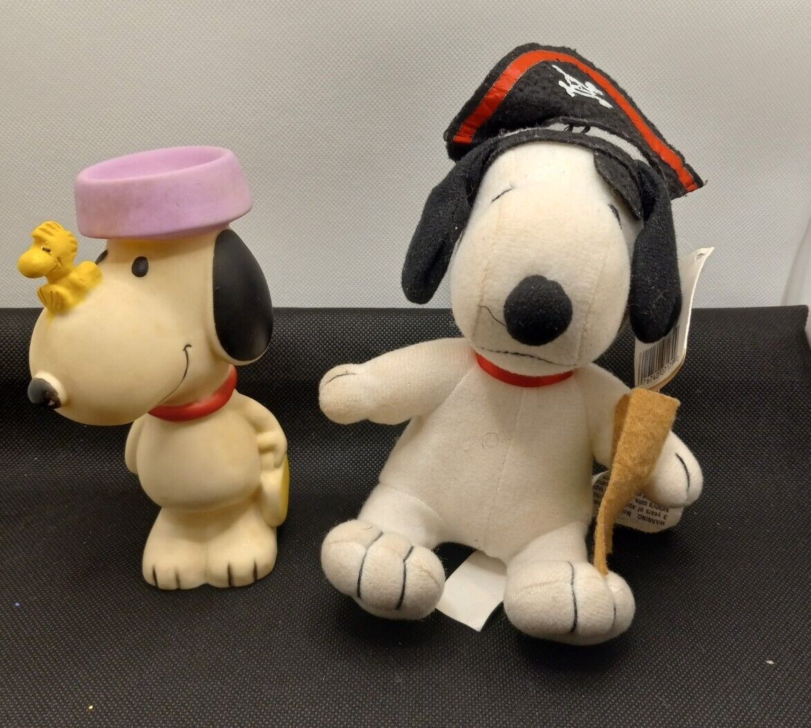 Lot of 2 Vtg Snoopy\'s 1972 UFS Snoopy & Woodstock/ Vtg Whitmans Plush Snoopy 380