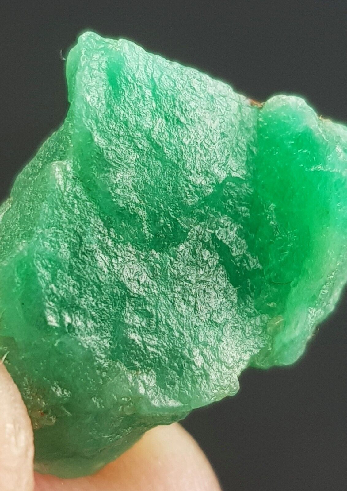 9.20 ct Natural Green color Emerald crystal from Pakistan 