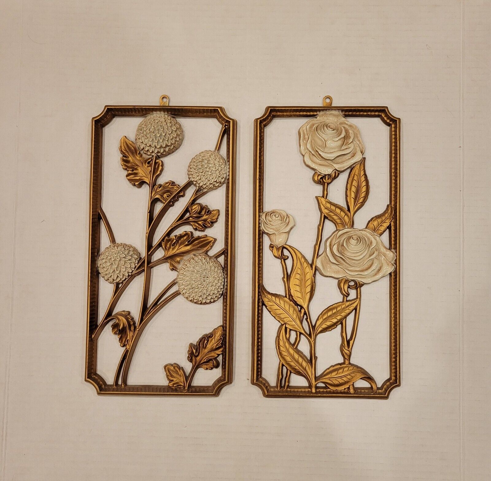 Vtg MCM 50s Dart Industries Plastic Gold Flower Wall Hangings Accents Set of 2