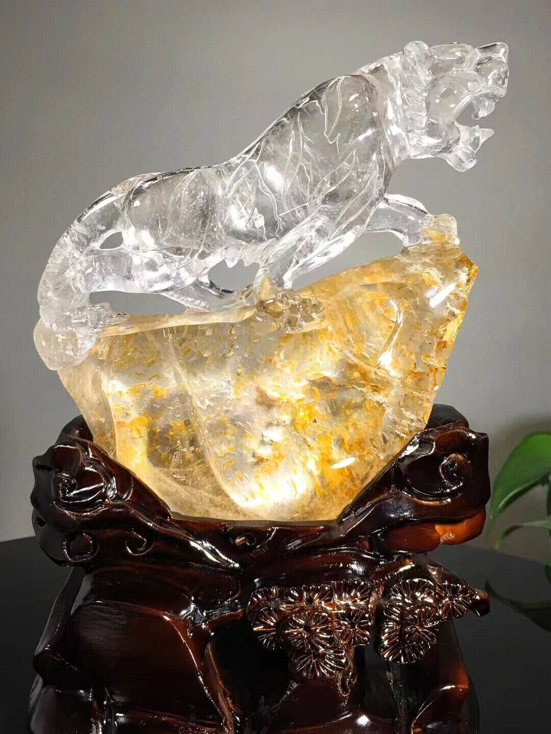 TOP Natural Clearn white Crystal Quartz Carved tiger reiki healing decor