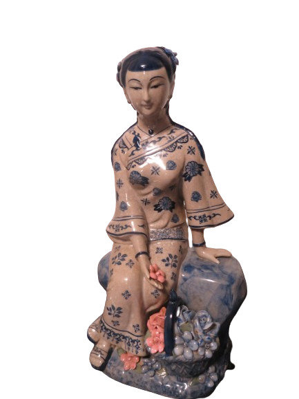 Vtg Chinese Fine Porcelain Pottery Statue Figurine 17\