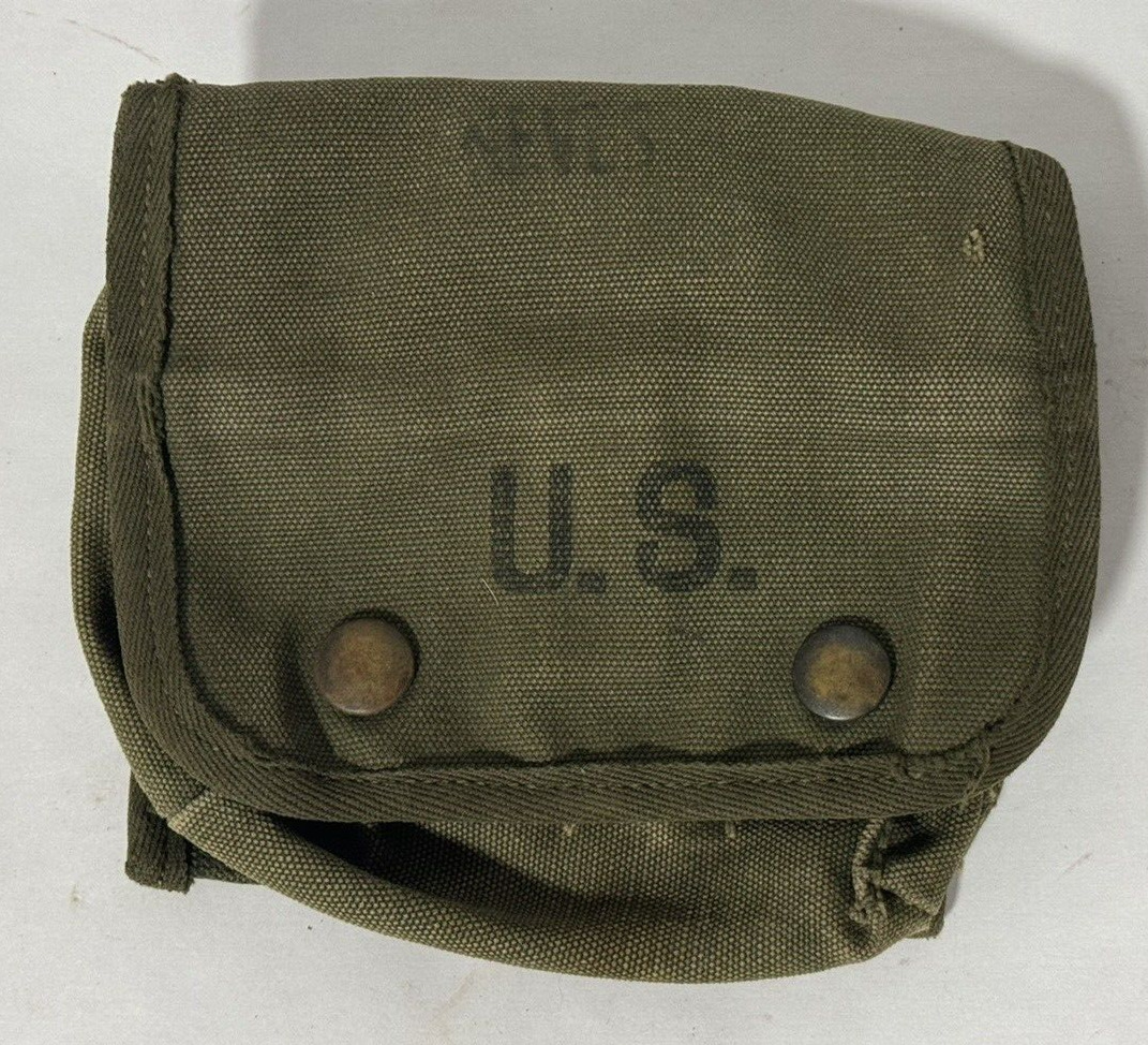 Original WW2 Era U.S. Army OD Canvas First Aid Pouch Belt early Rare 1945 Date