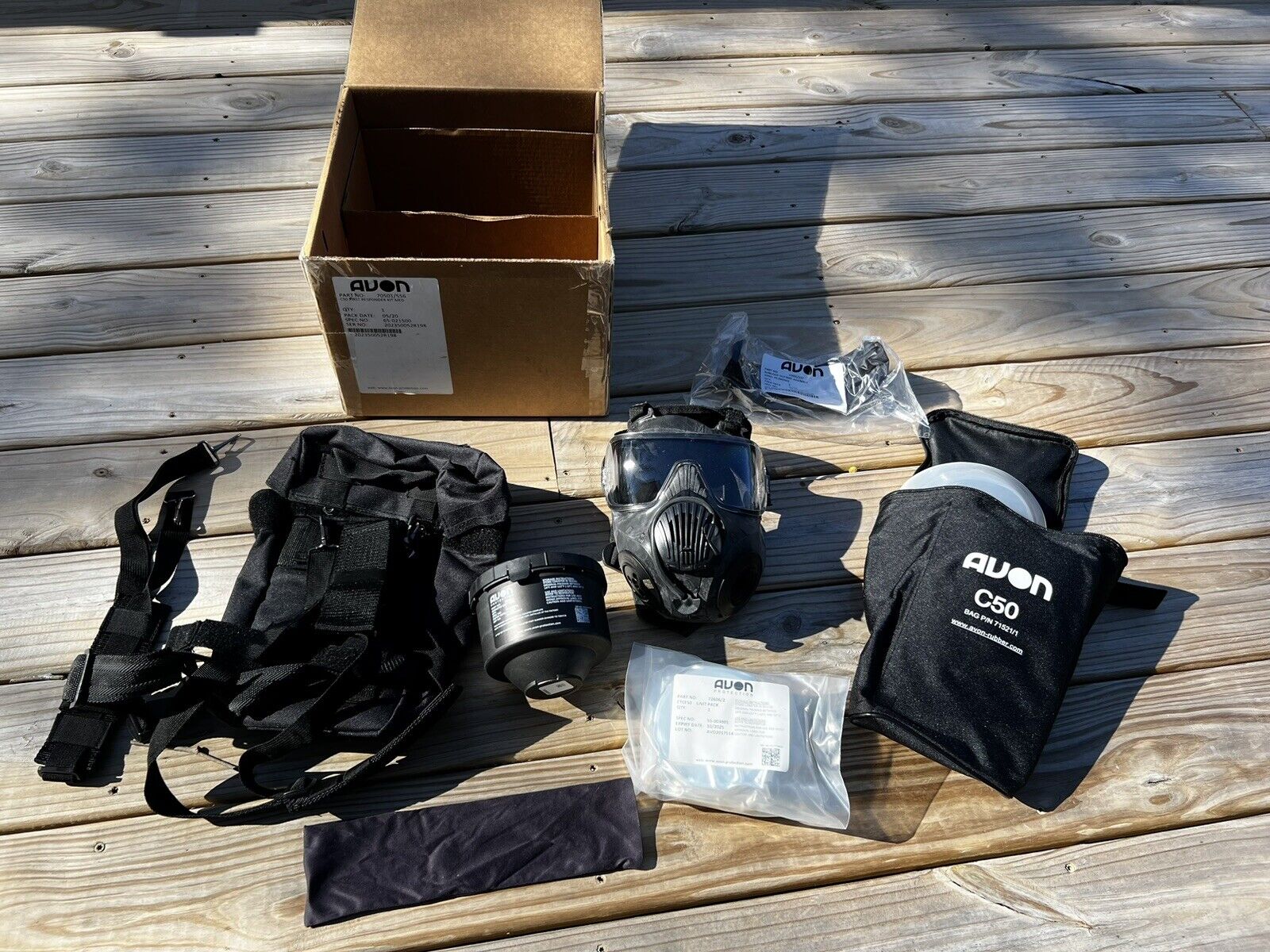 Avon 70501/556 C50 First Responder Gas Mask kit size Medium