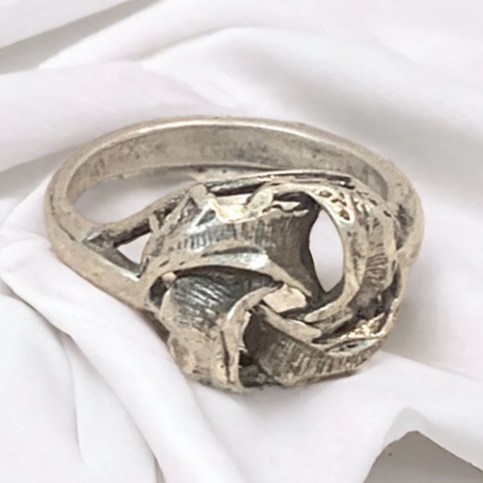 Vintage Brutalist Hammered 925 Sterling Silver Ring Size 6.5 Sculptural Design