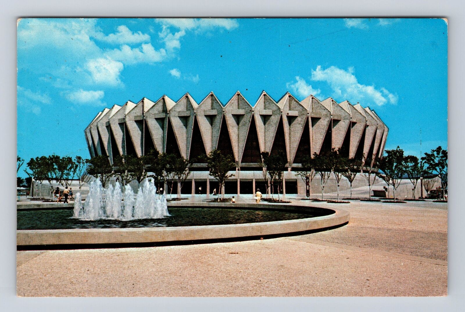 Hampton VA- Virginia, Hampton Roads Coliseum, Antique, Vintage Souvenir Postcard