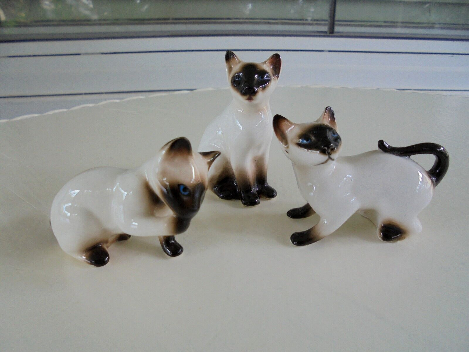 Set of 3 Vintage Ceramic Porcelain Siamese Cat Figurines Enesco