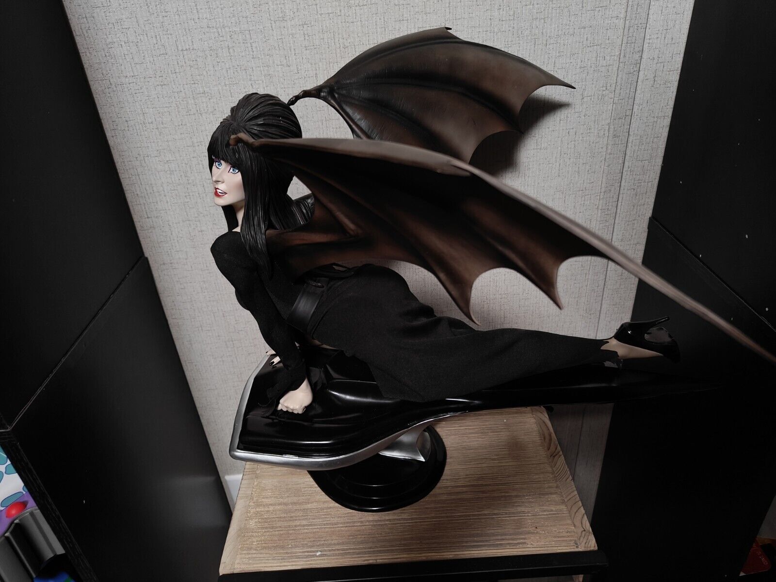 Elvira 1/4 Scale Statue By Grand Jester Studios READ DESCRIPTION 