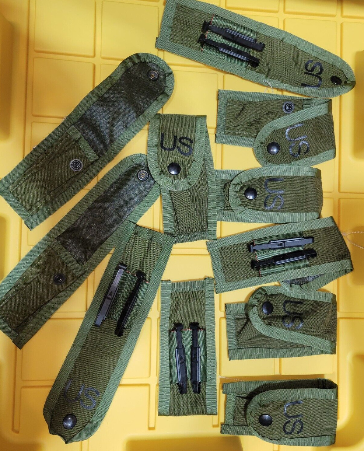 10 Pouches, NEW US Army 9MM / 45 Magazine Pouch W/2 Alice Clips. OD Green, \'US\'