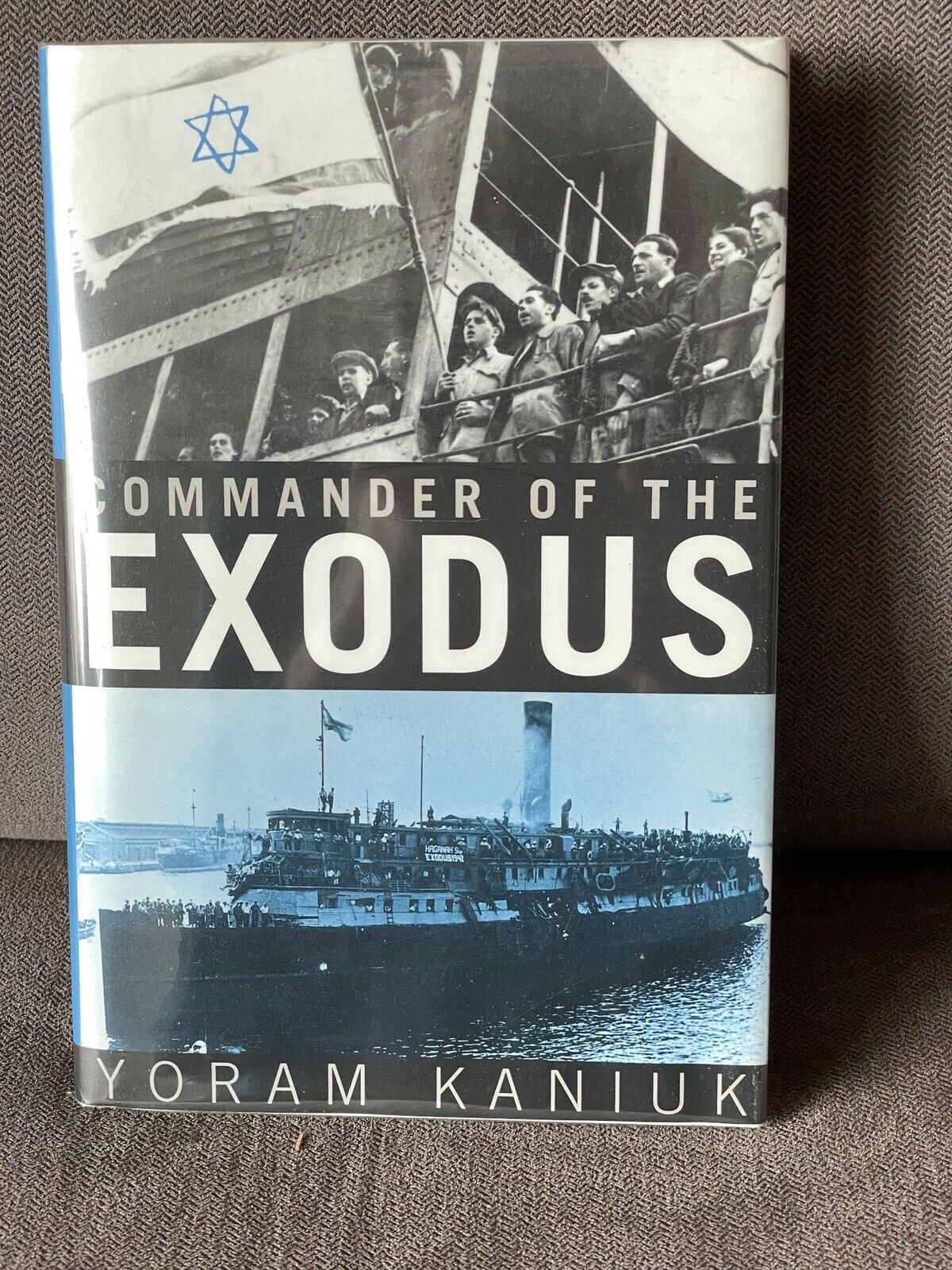 COMMANDER OF THE EXODUS - First Edition - Signed by KANIUK AND  HAREL- MINT