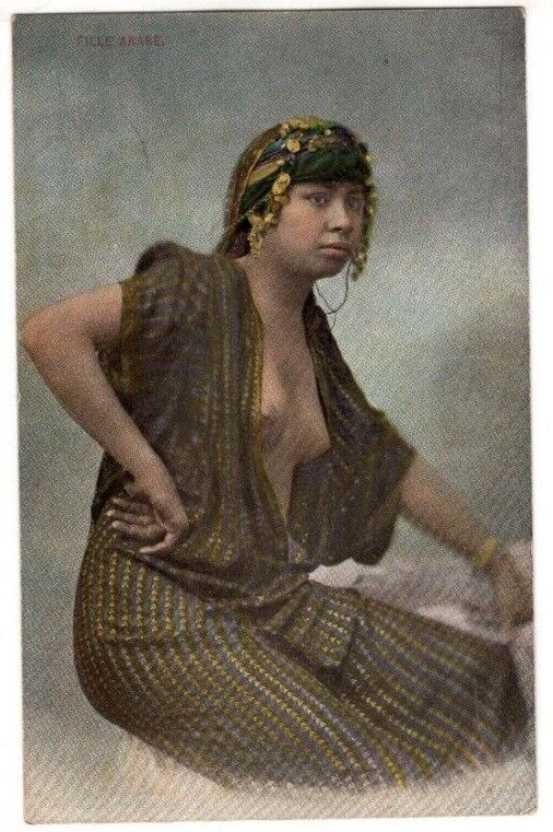 PC ETHNIC NUDE FEMALE, FILLE ARABE, Vintage Postcard No. 15