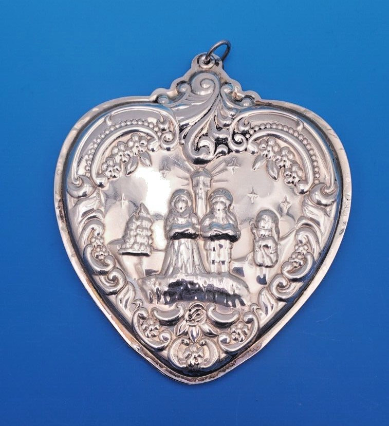 2004 Wallace Grande Baroque Sterling Heart Ornament Shepherds Bearing Gift 13251