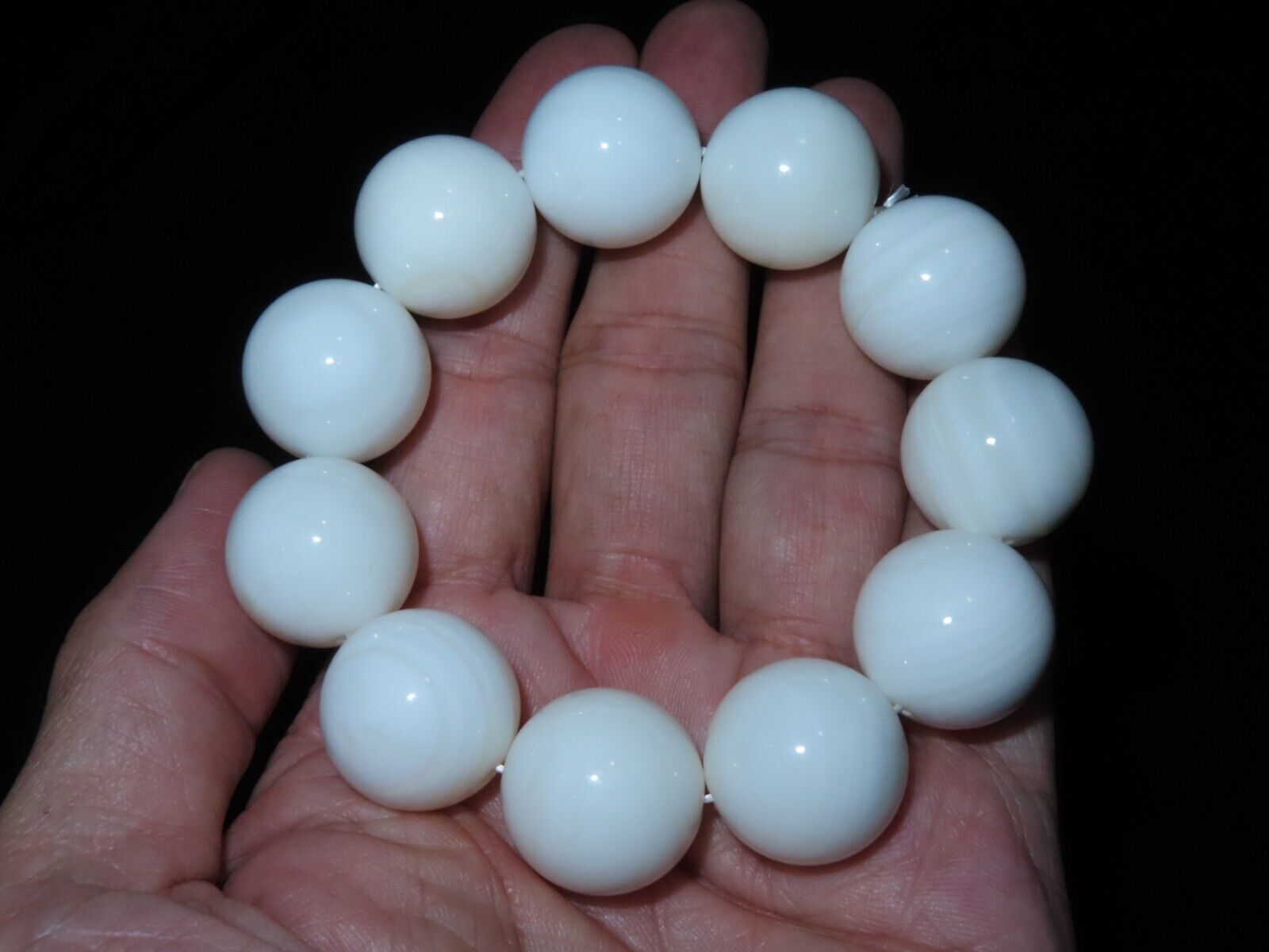 Buddhist 20mm Round Giant Clam Shell Pure White Tridacna Beaded Bracelet (e3)