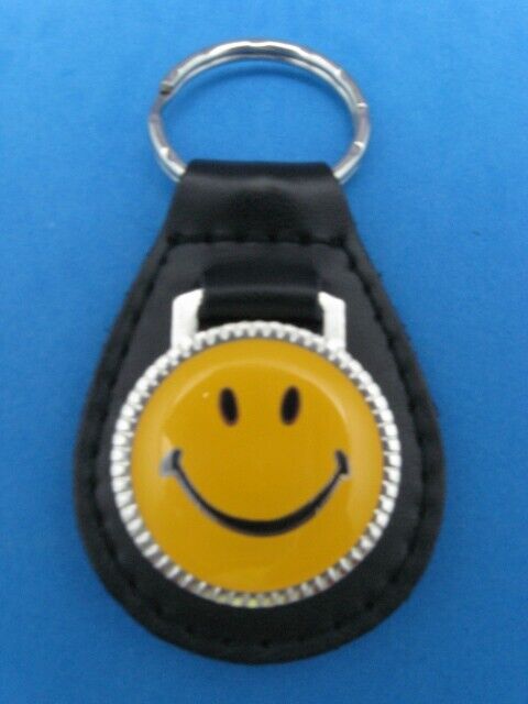 Vintage Smiley Face genuine grain leather keyring key fob keychain - Collectible