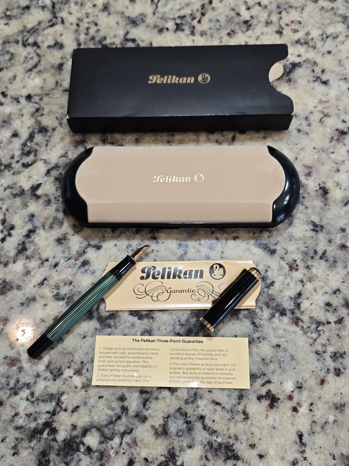 VINTAGE Pelikan M400 Fountain Pen Green 14C-585 B With Original Case & Pamphlet