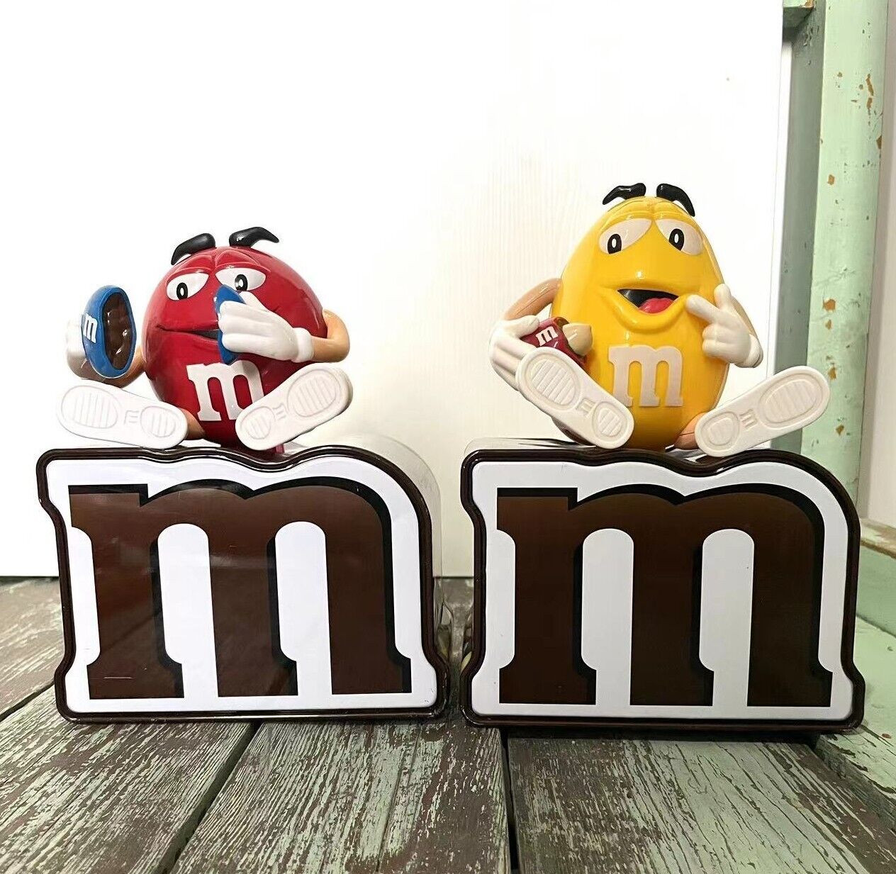 M&M 2014 Chocolate Bean candy box