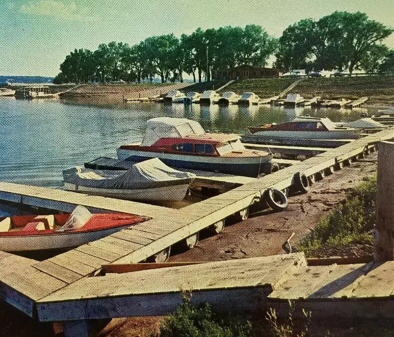 Yankton Boat Basin Vintage S. Dakota Motor Boats Lewis & Clark Lake 1962 a2-199