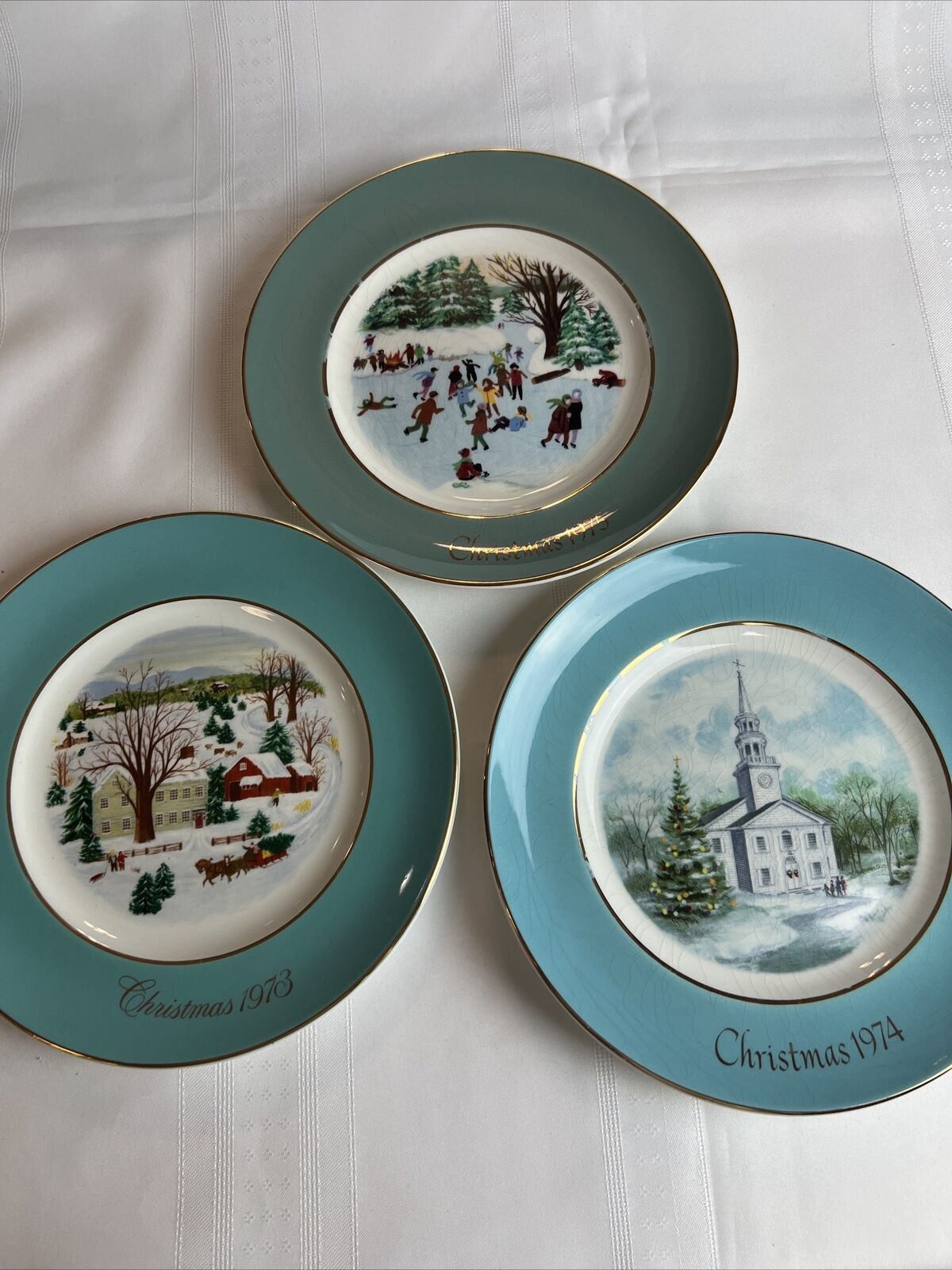Set of 3 Avon Wedgwood Christmas Plates 1973 1974 And 1975