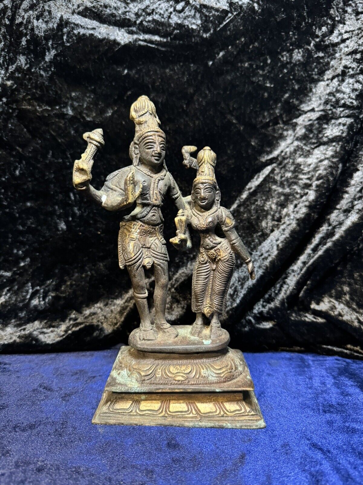 Hare Krishna Radha Statue