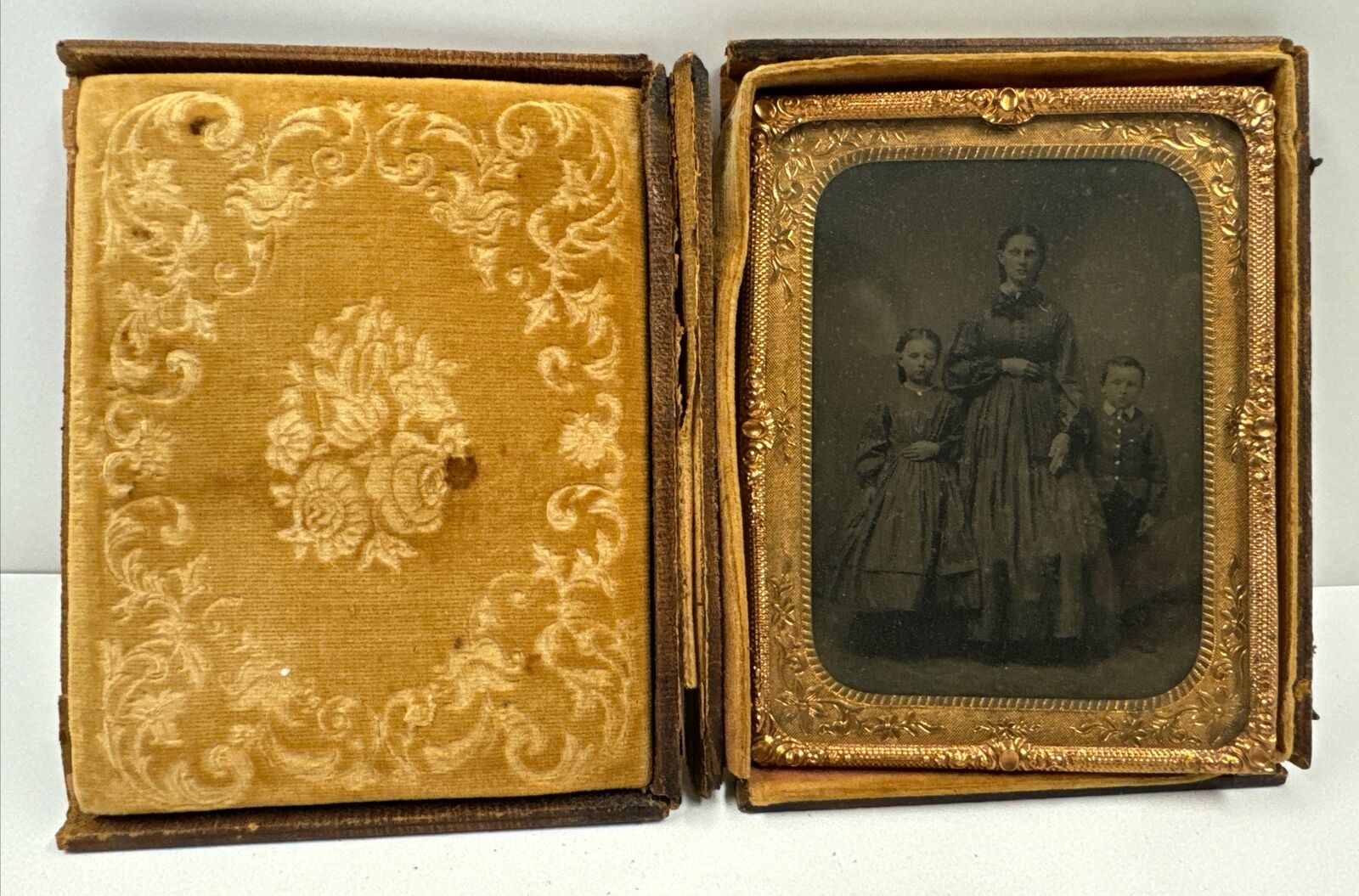 Antique 19th Cent. Daguerreotype or Tintype Photo of A Woman & A Boy & Girl