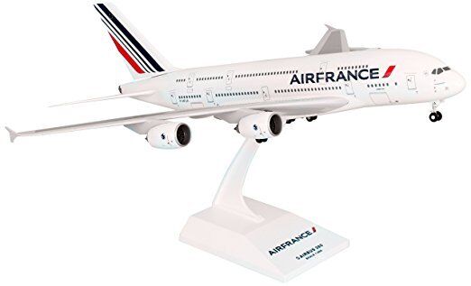 Skymarks SKR617 Air France Airbus A380-800 Desk Top Display Model 1/200 Airplane