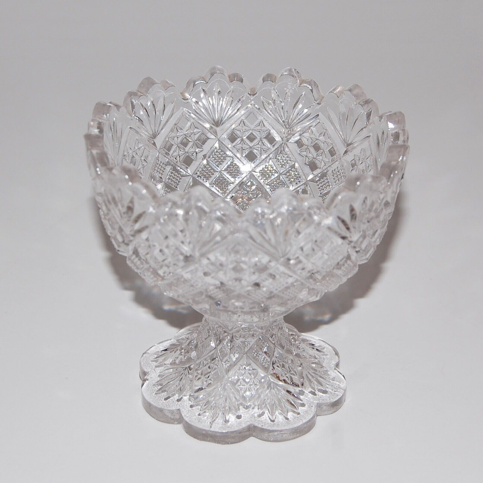 Antique Westmoreland Glass Flattened Diamond Thumbelina Child Punch Bowl Only