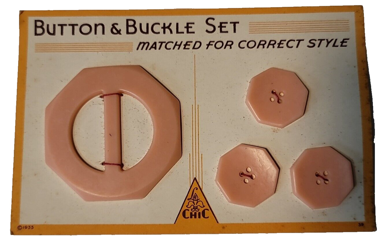 Le Chic Peach Pink Button And Buckle Set On Original Card Matched New VTG 1933 