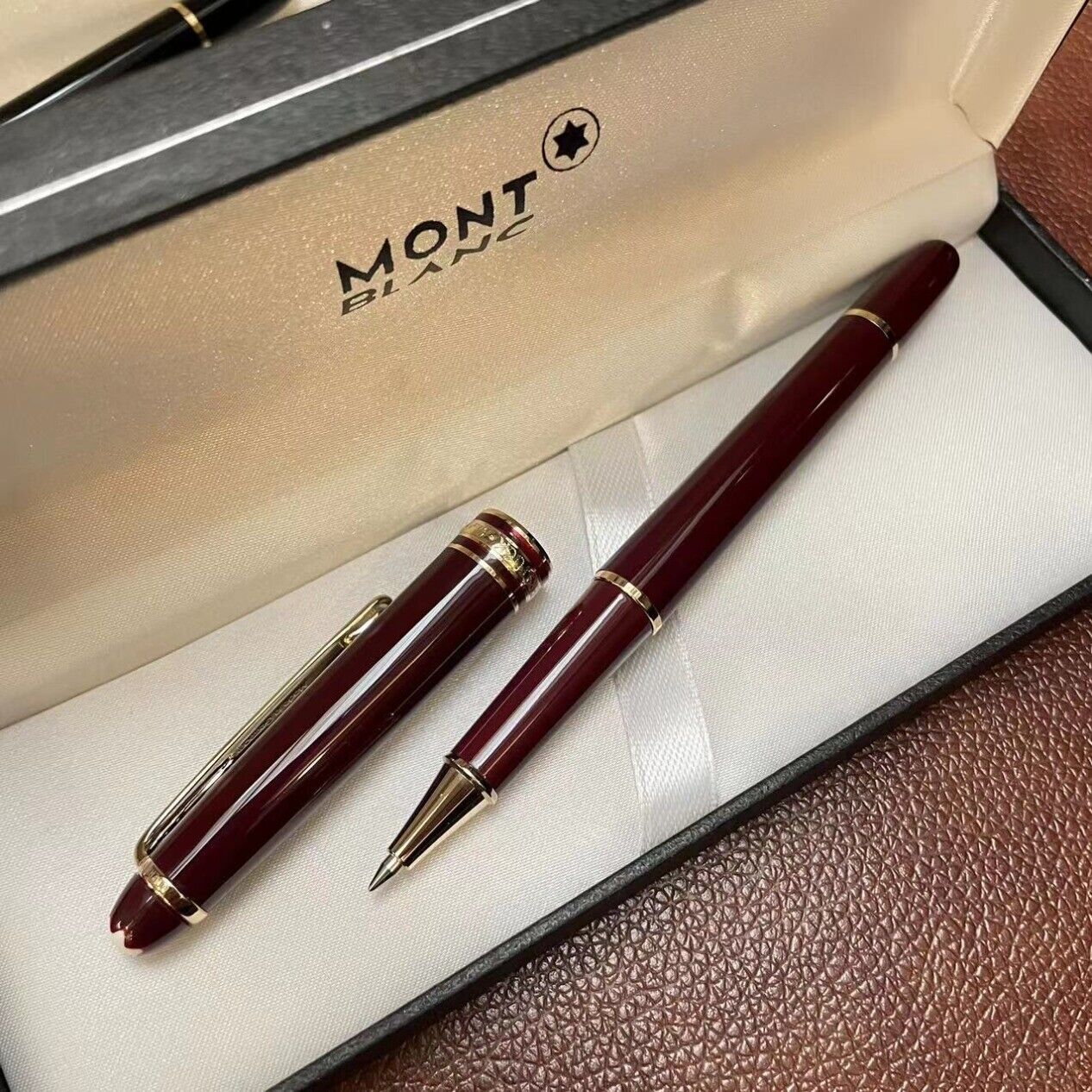 Brand New 163 Series Bright Red+Gold Signature Pen