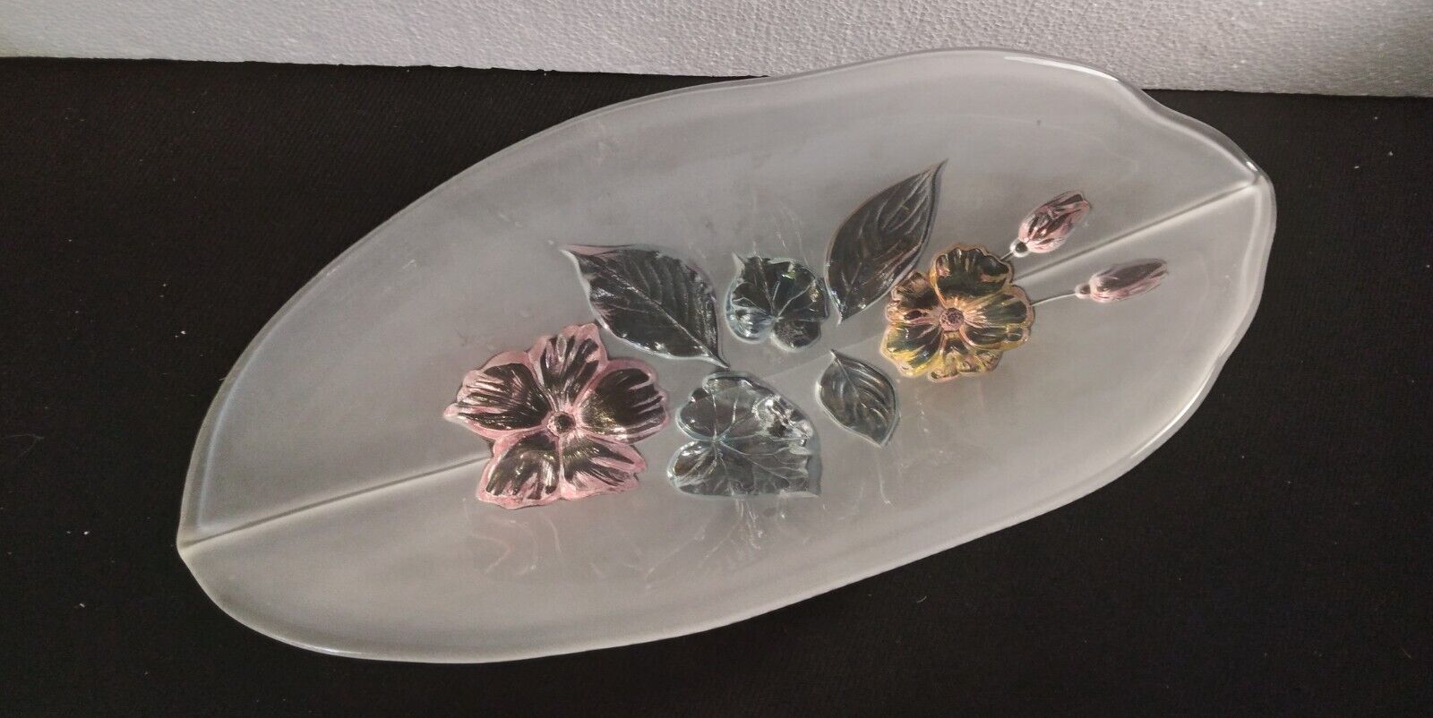 Mikasa Calypso Crystal Floral  Frosted Glass Fruit Bowl 17.5\