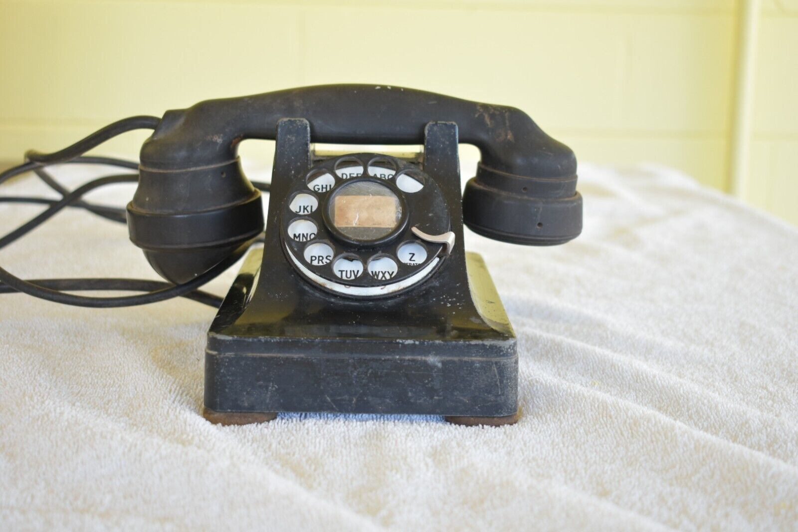 Western Electric Telephone Early Metal with 4H dial, short ears, small plungers