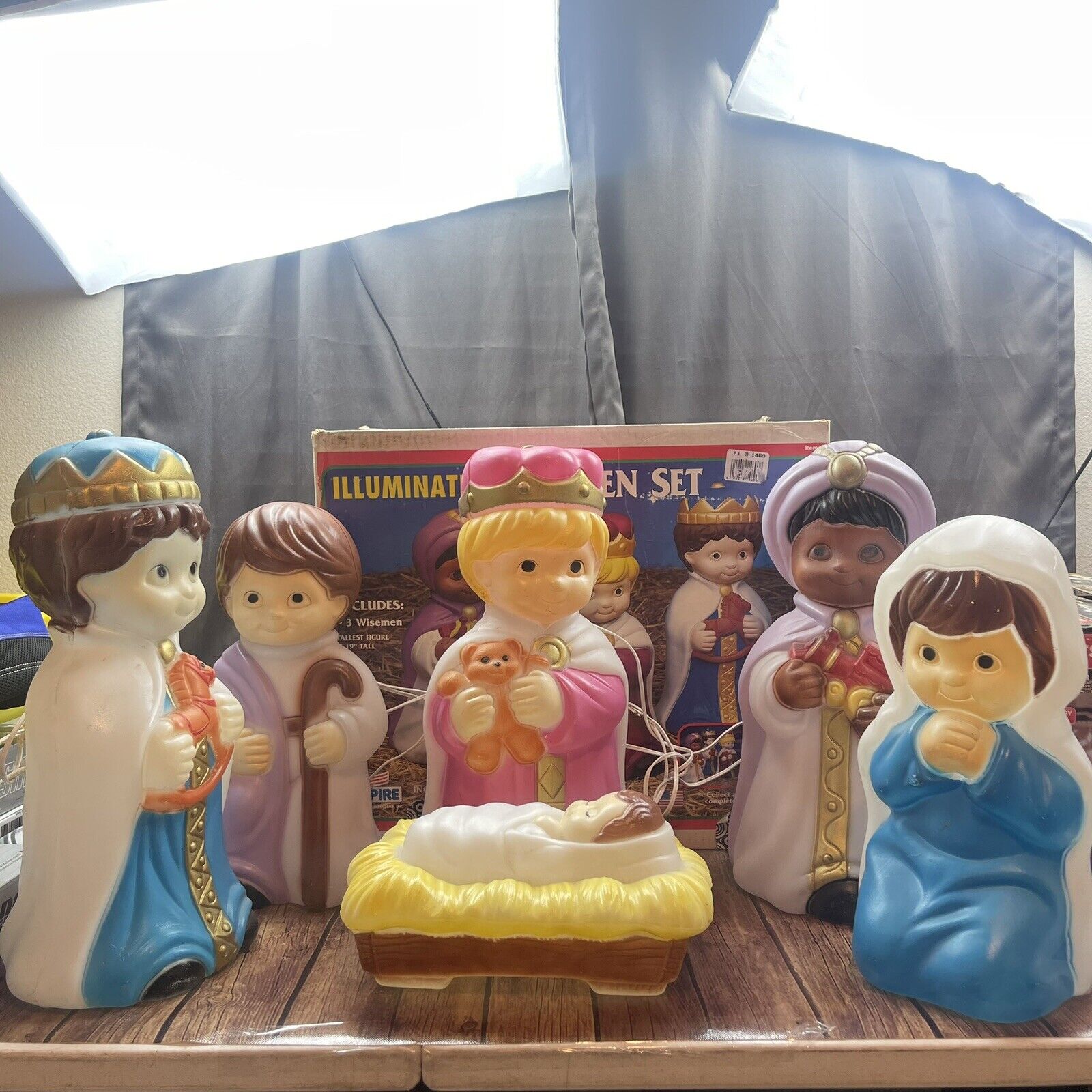 Vintage Empire Blow Mold Illuminated Child Nativity Set Of 6 Wisemen Kings +
