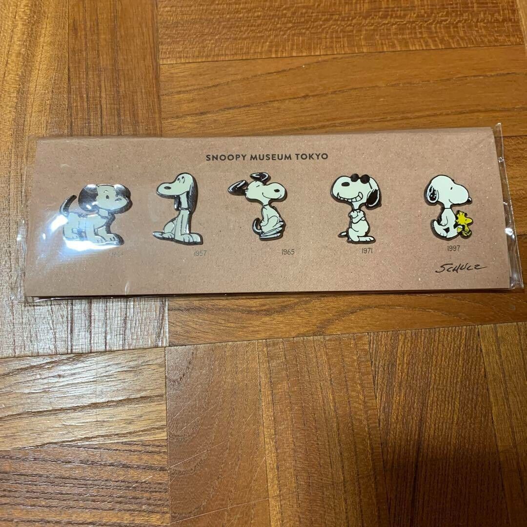 New Peanuts Characters Snoopy Museum Limited Pin Badge Pins Set Tokyo Edition