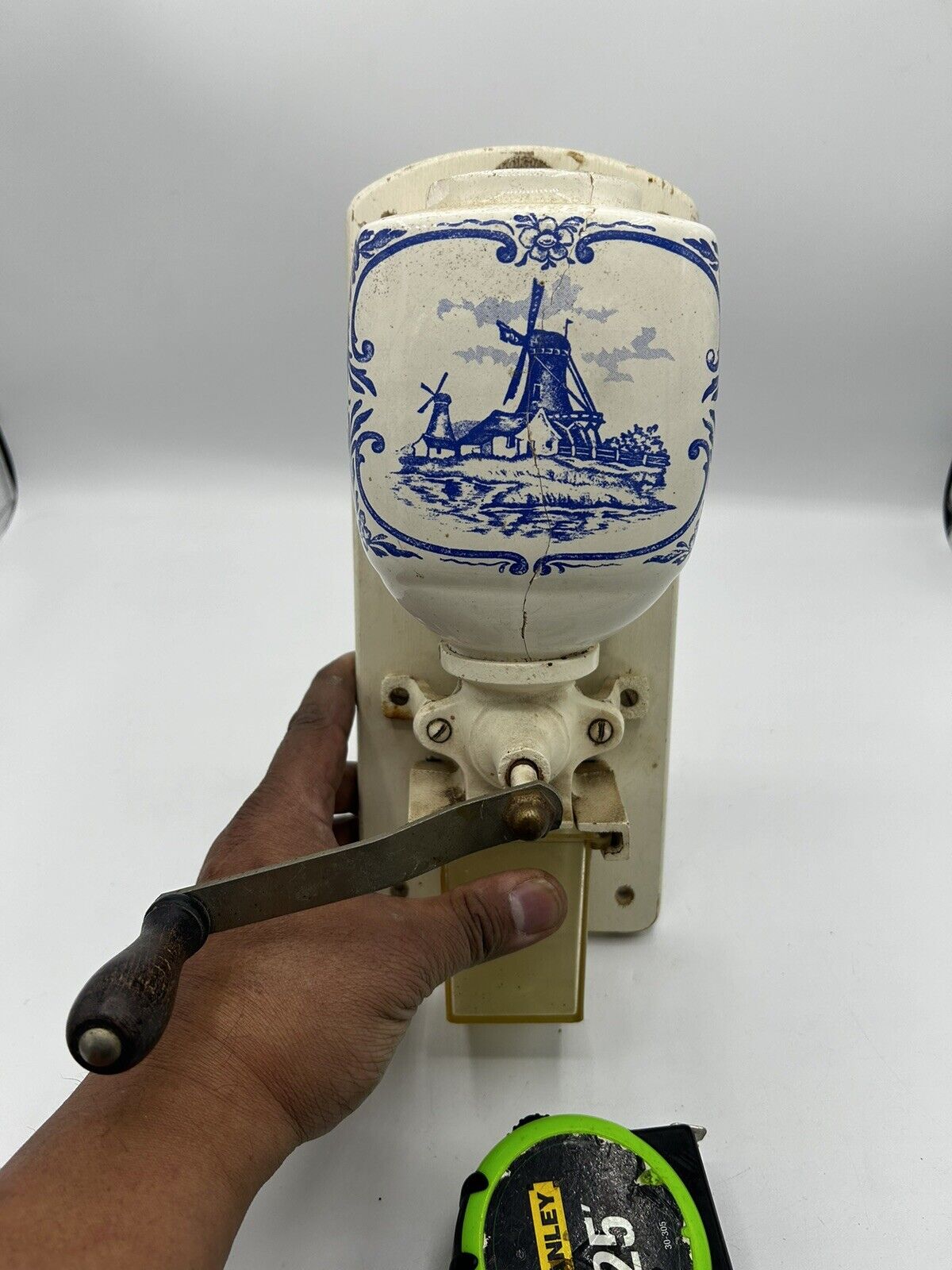 Vintage Dutch BLUE DELFT Wall Mount Porcelain Coffee MiLL Hand GRINDER Windmill