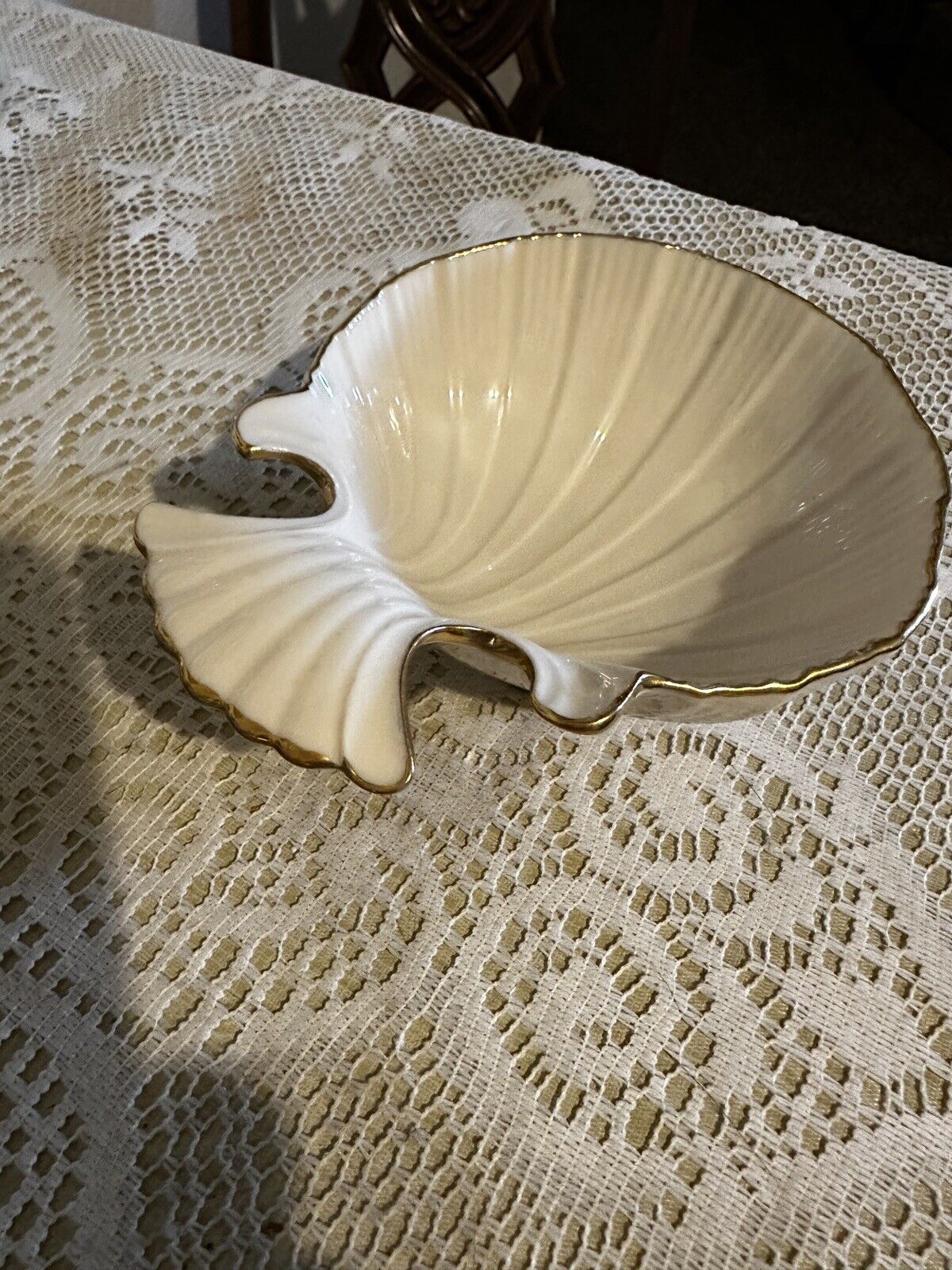 VTG Lenox Porcelain Fish Fan Tail Shell Bowl Gold Trim 5.6” long Nice