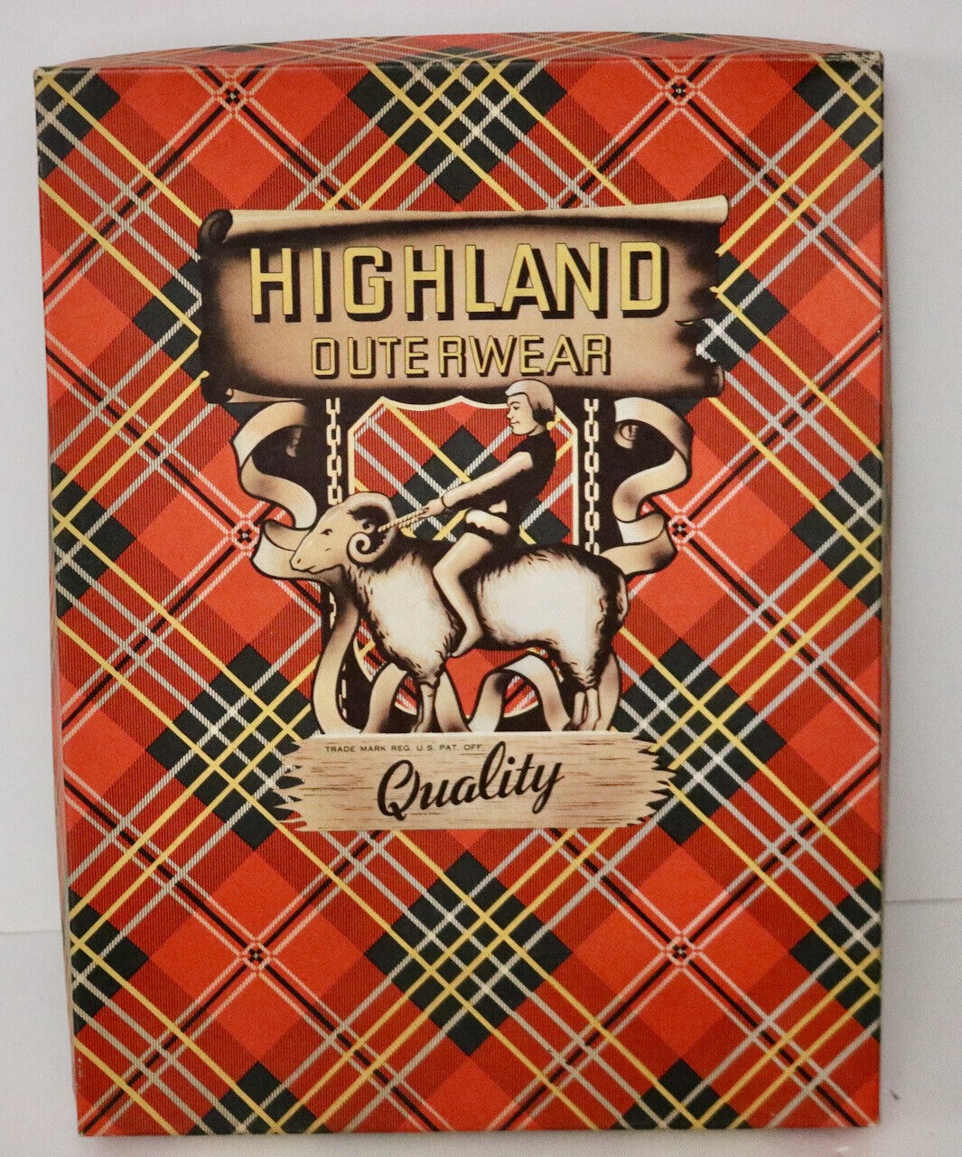 Highland Outerwear clothing box vintage 1928
