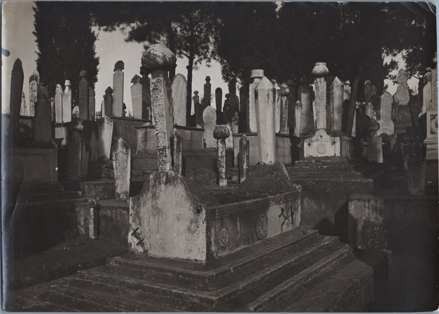 Constantinople, Turkish Cemetery, Vintage Print, approx. 1919 Vintage Print 