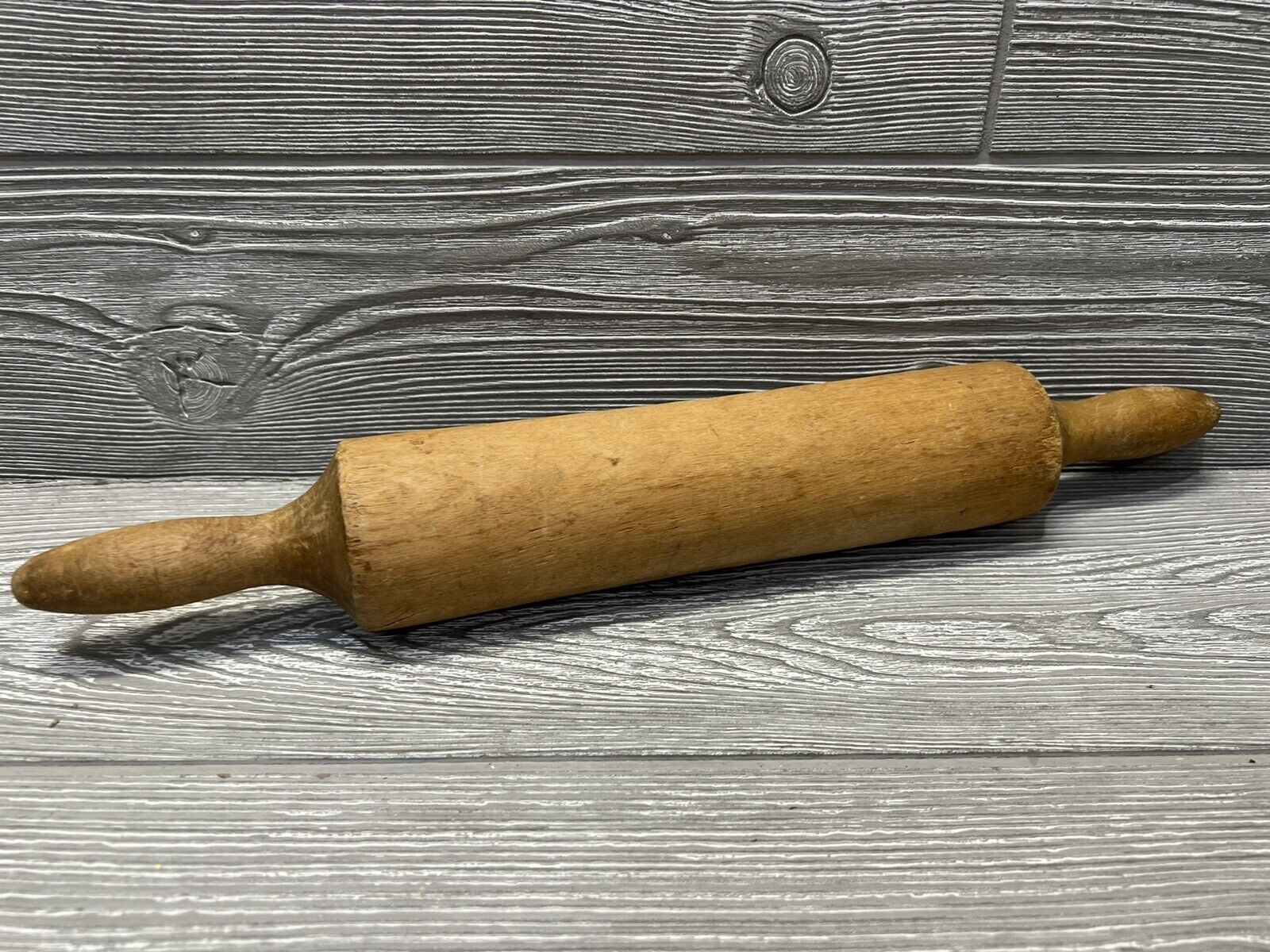 Vintage One Piece Wooden Rolling Pin 17” Retro Granny’s Kitchen Decor See Pics