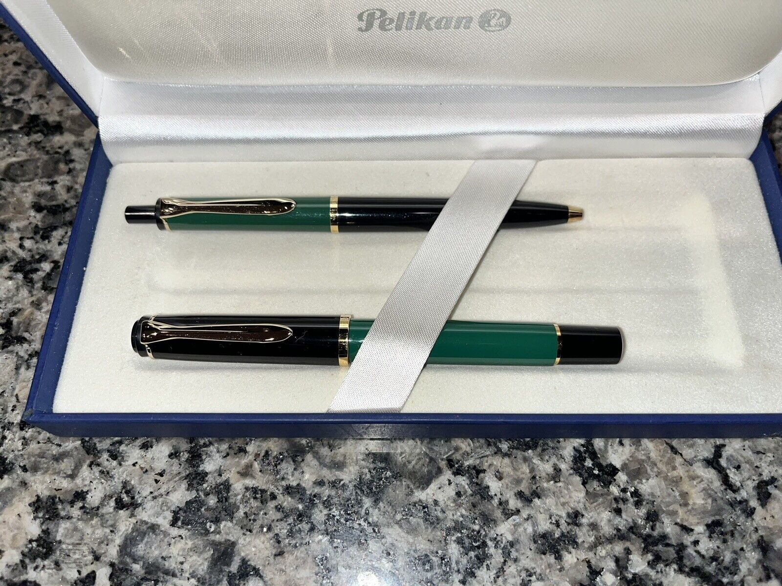 Pelikan M150 Black / Green / Gold Trim Fountain Pen