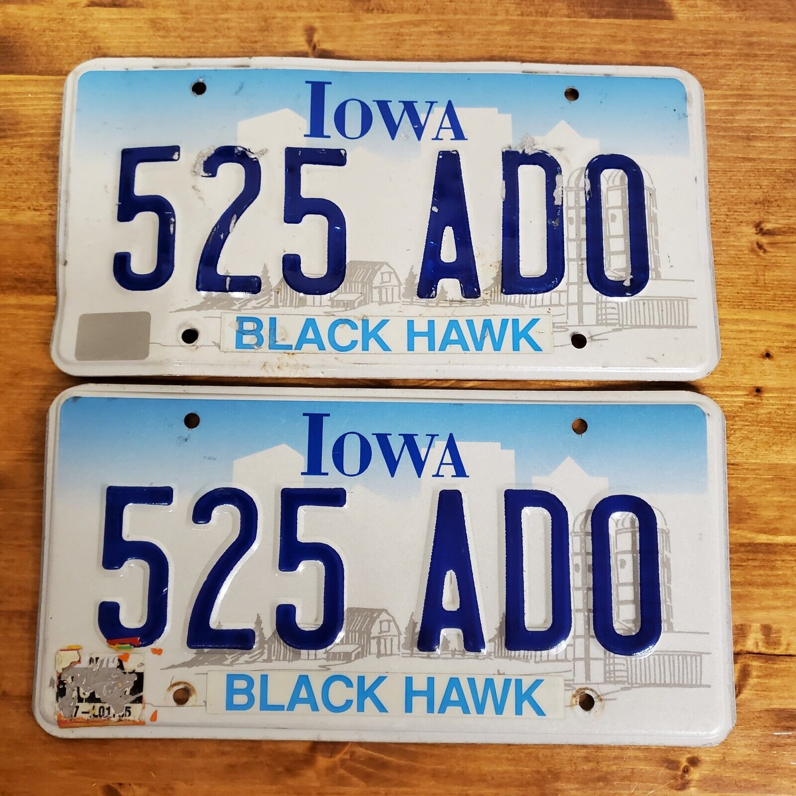 Iowa 2000\'s 90\'s Farm Scene License Plate 525 ADD Black Hawk County set
