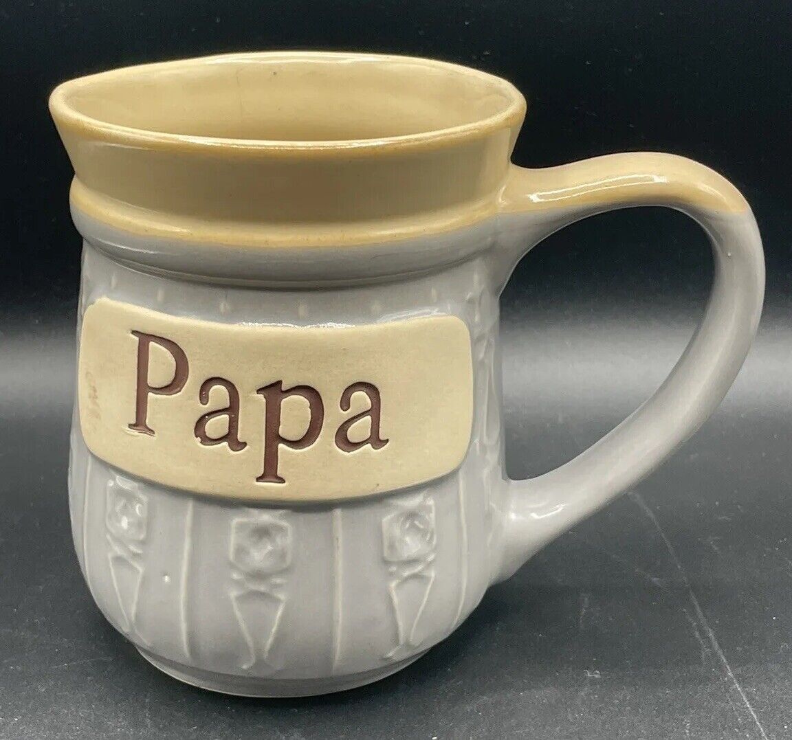 Cracker Barrel Papa Large Stoneware Coffee Mug Cup Grey And Tan “Papa”