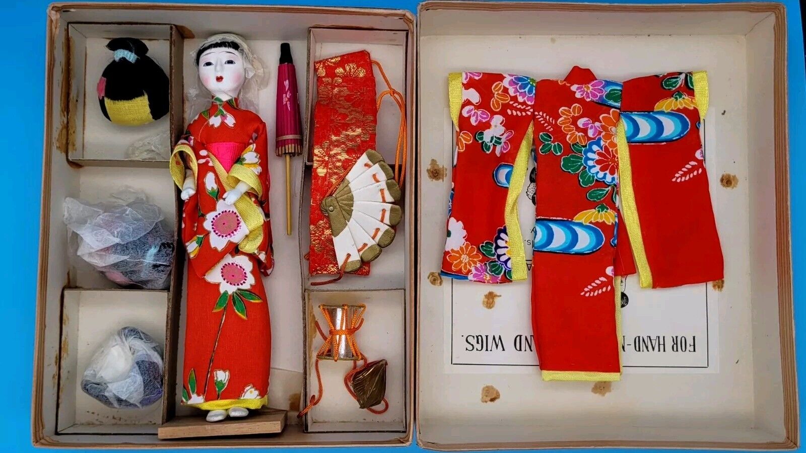 Japanese Katsuraningyo doll with three wigs, Fan, Accessories - Original Box VTG