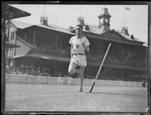 German athlete Leo Lermond running in a stadium, NSW, ca. 1930s Old Photo
