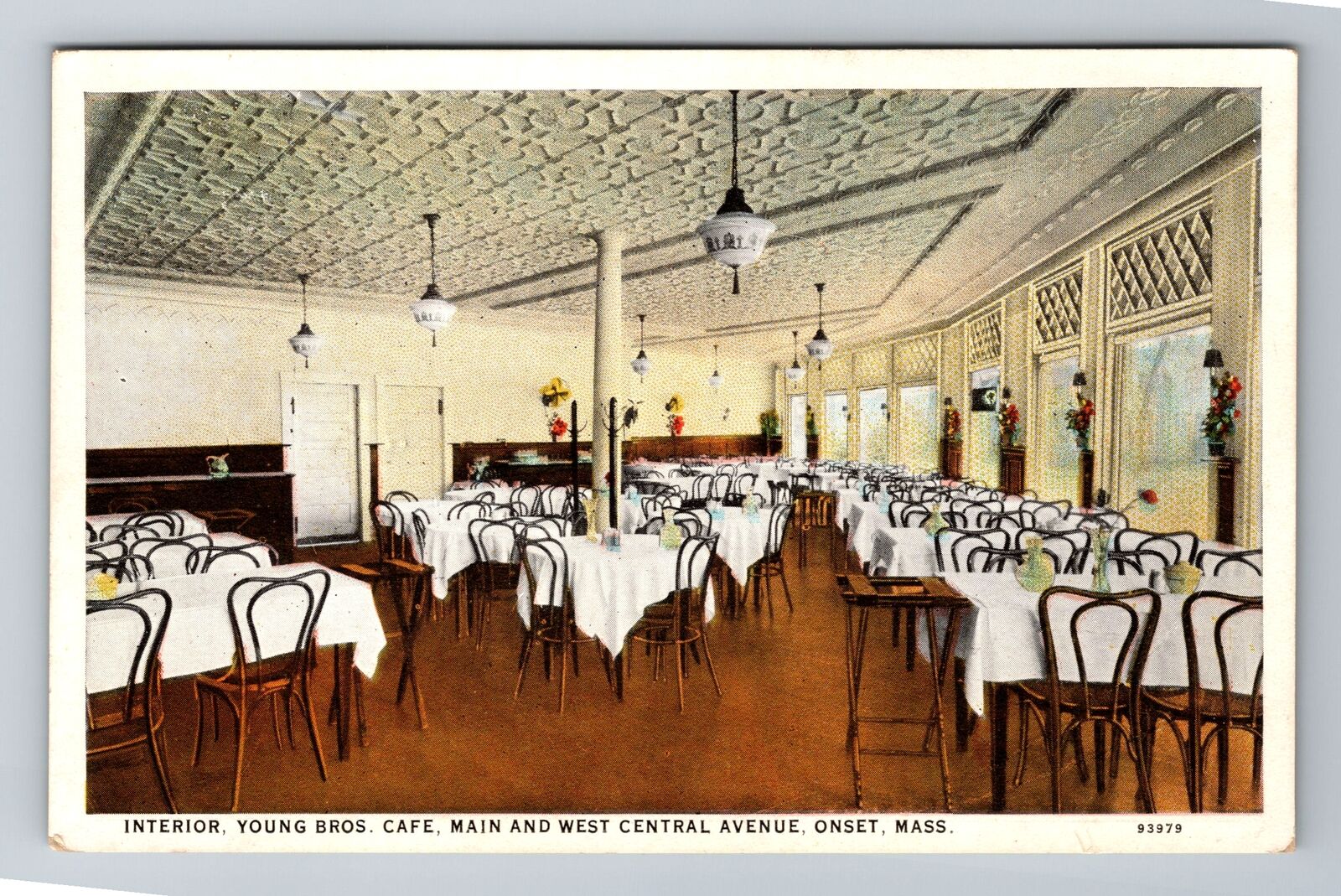 Onset, MA-Massachusetts, Interior Young Brothers Cafe Antique, Vintage Postcard