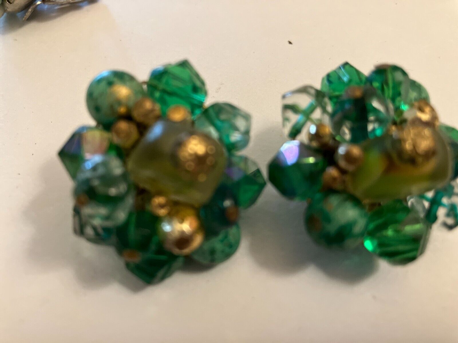 vintage estate green and gold tone cluster clip on earrings