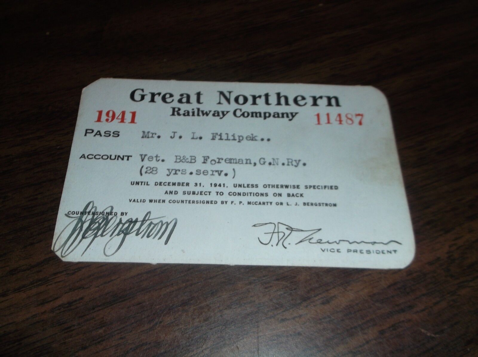 1941 GREAT NORTHERN RAILWAY EMPLOYEE PASS #11487