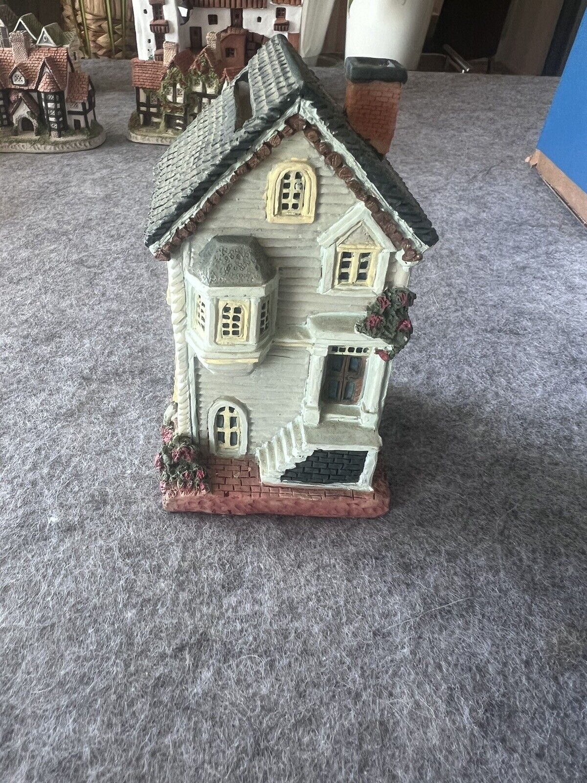 Vintage English  Hand painted Cottage House Coin Bank 80s